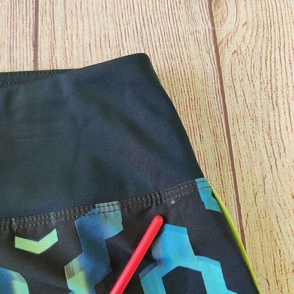 ASICS Everysport Geometric Athletic Running Shorts with Brief L - Picture 13 of 14